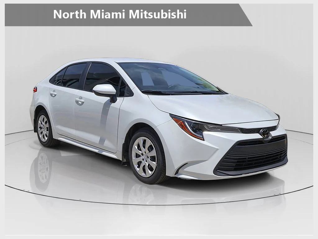 Used 2025 Beige Toyota LE image 1