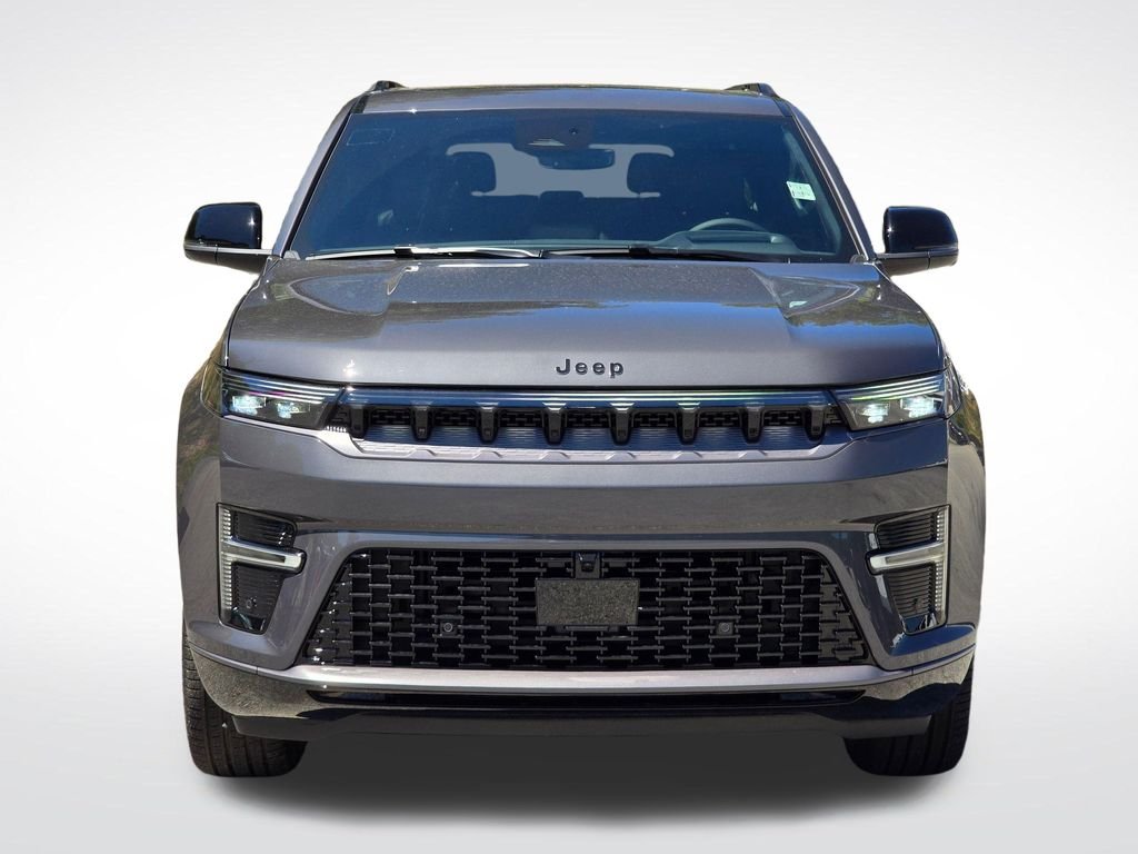 New 2026 Baltic-Gray Metallic Clear-Coat Exterior Paint Jeep Limited Reserve image 16