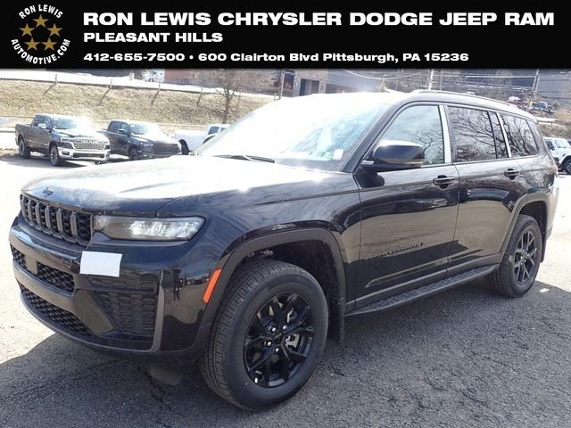 New 2026 Diamond Black Crystal Pearl-Coat Exterior Paint Jeep Altitude image 1