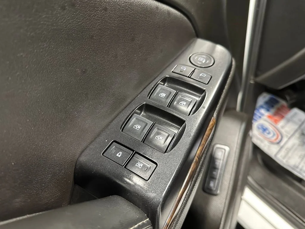 Used 2018 White Chevrolet LT image 14