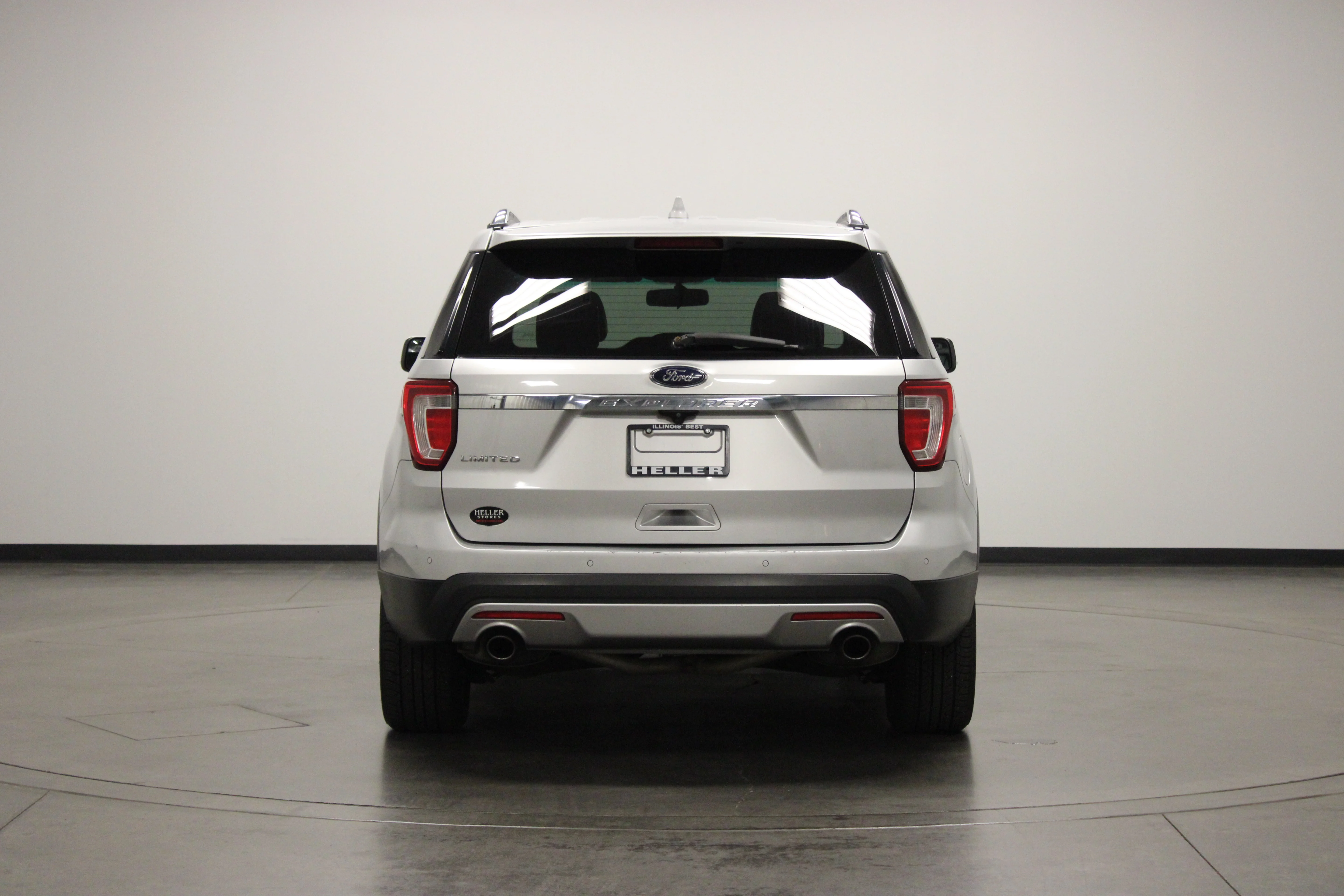 Used 2017 Ingot Silver Ford Limited image 7