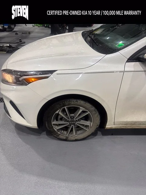 Used 2024 White Kia LXS image 11