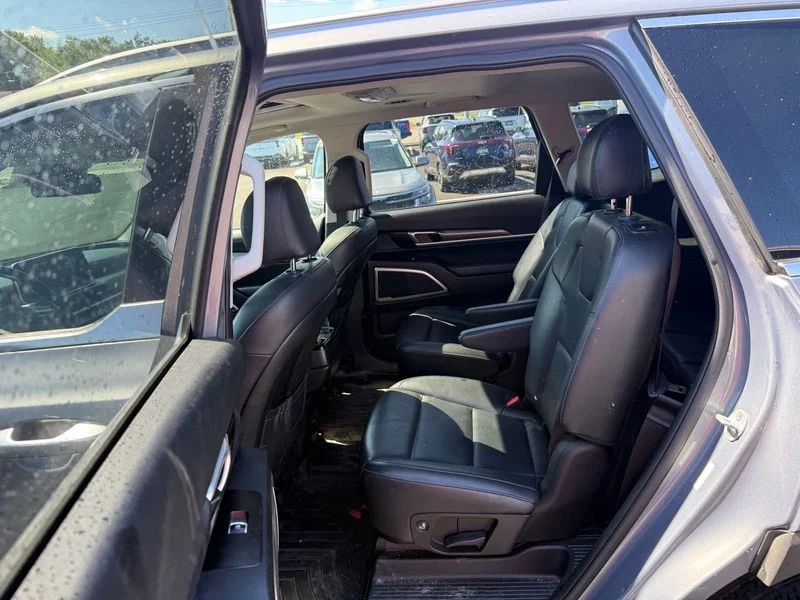 Used 2020 Silver Kia S image 10