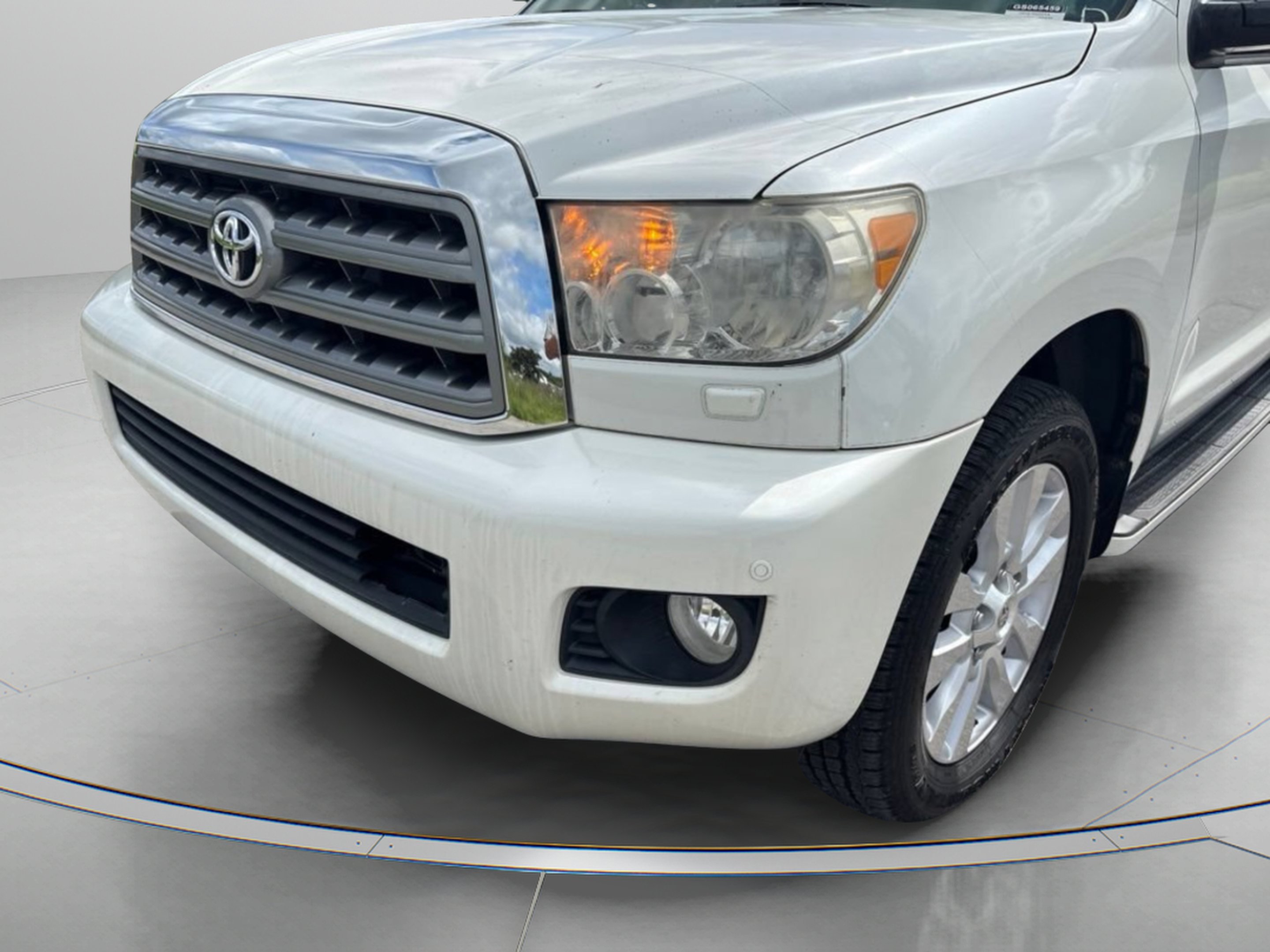 Used 2016 Blizzard Pearl Toyota Platinum image 5