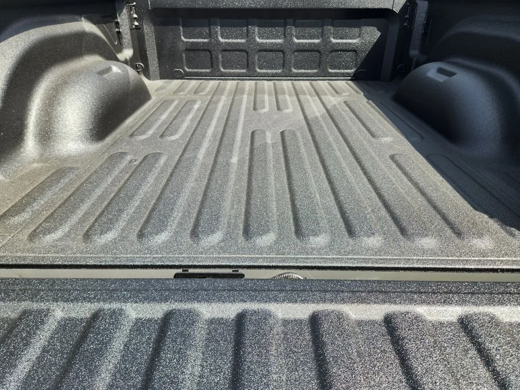 New 2026 Ceramic Gray Clearcoat RAM Tradesman image 23