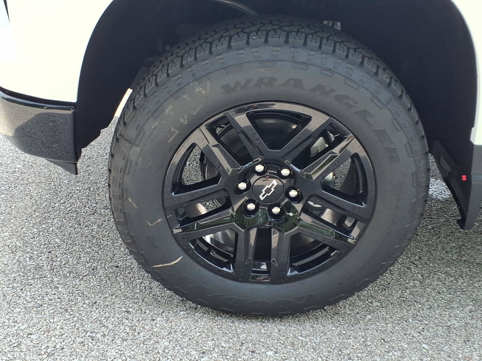 New 2026 Summit White Chevrolet LT Trail Boss image 20