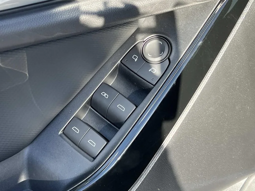 2026 Chevrolet Equinox LT - Photo 11