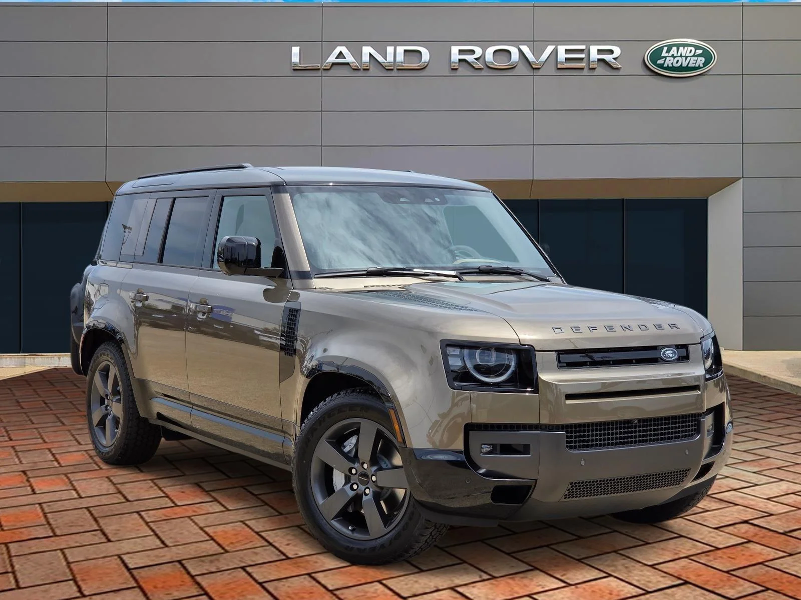 2026 Land Rover Defender 110 X-Dynamic SE P400's photo