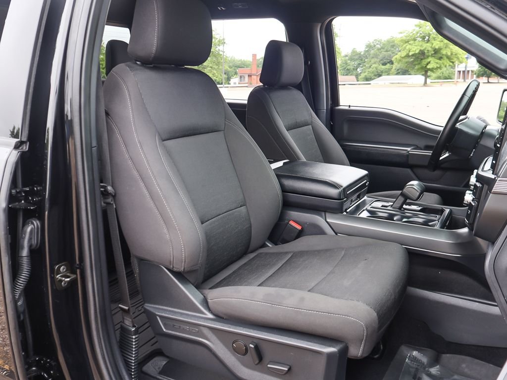 Used 2024 Black Ford XLT image 29
