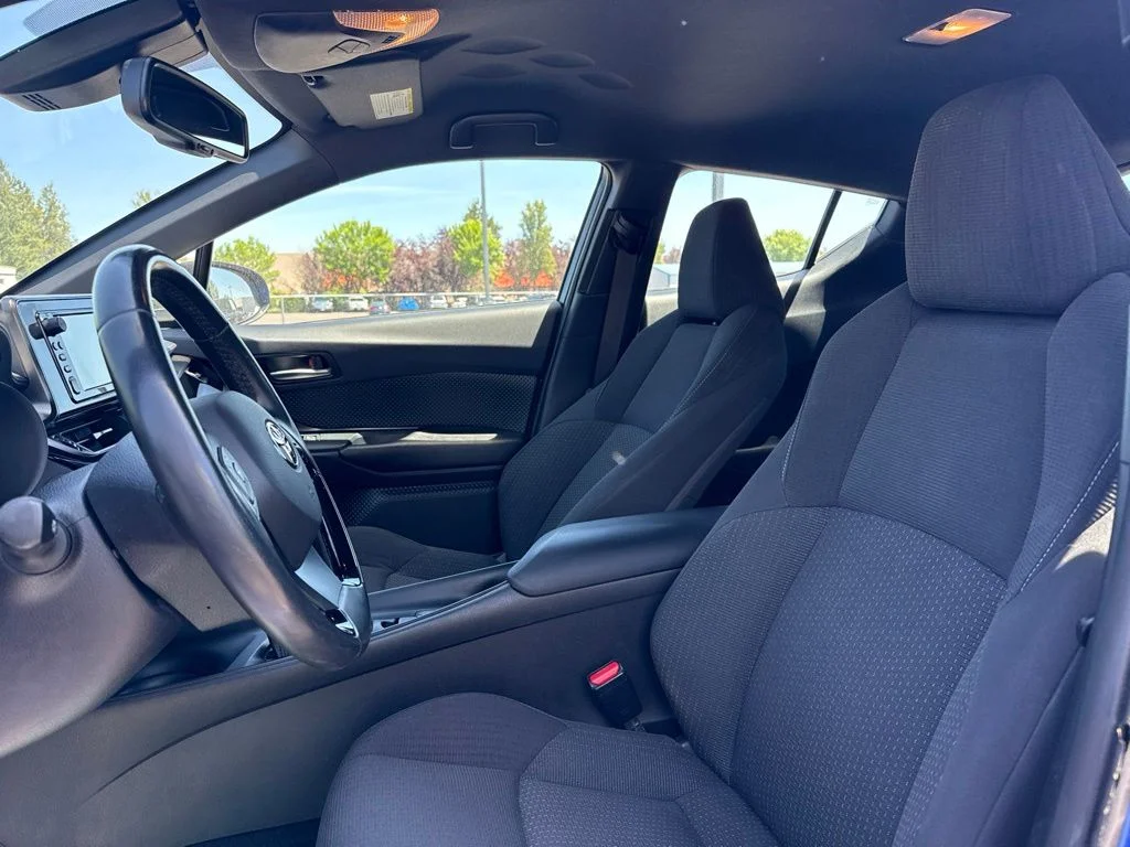 Used 2018 Blue Eclipse Metallic Toyota XLE Premium image 9