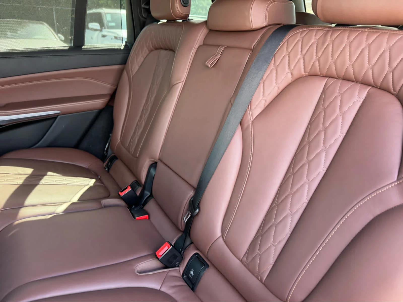 Used 2021 Carbon Black Metallic BMW M50i image 26