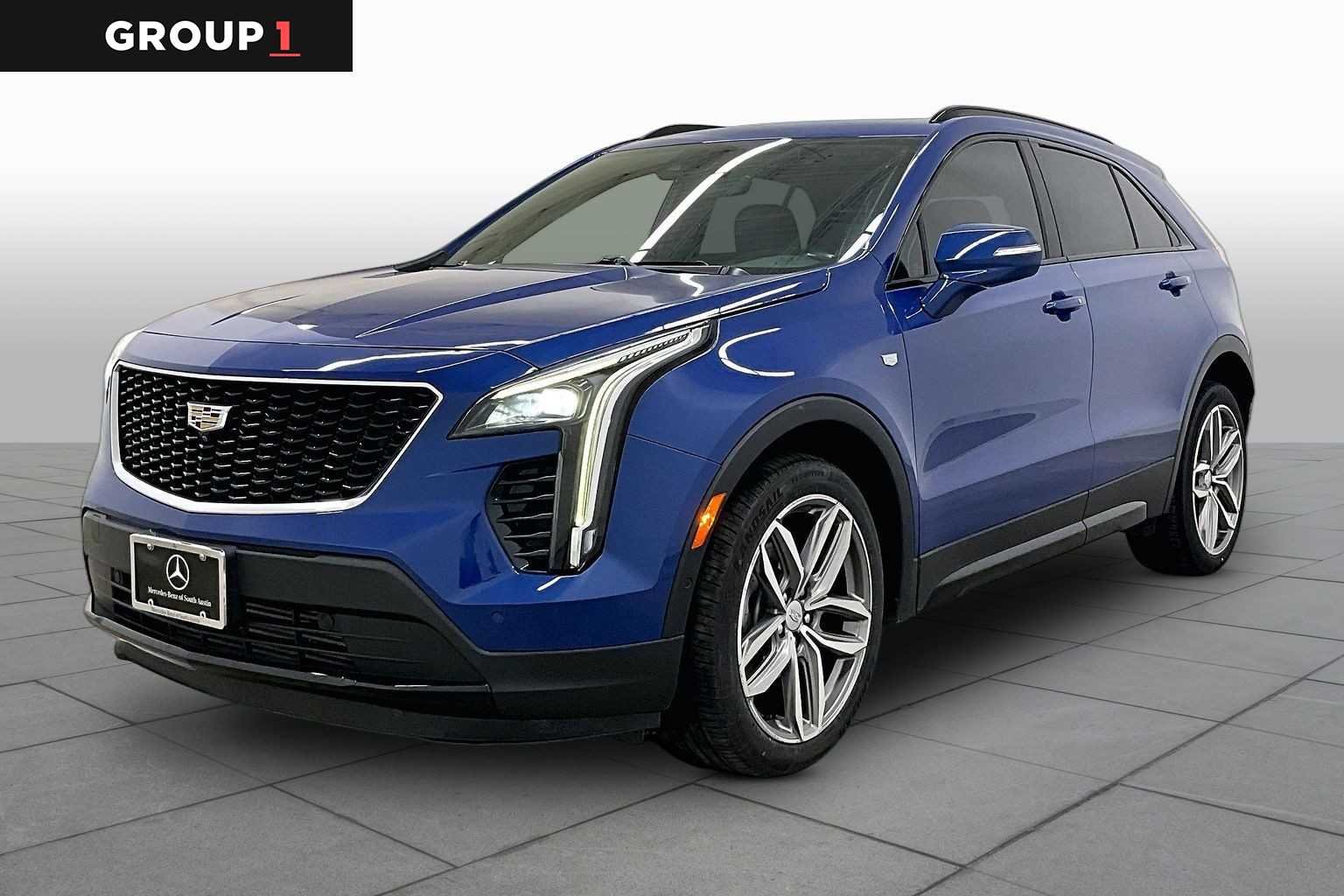 Pre-Owned 2023 Cadillac XT4 FWD Sport