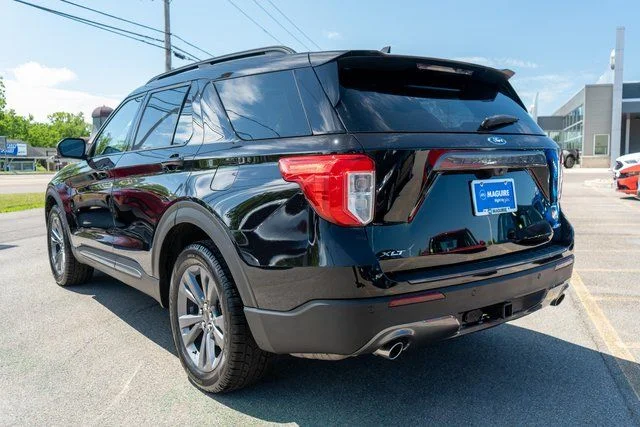 Used 2023 Black Ford XLT image 8