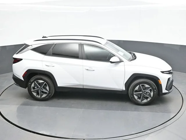 New 2026 White Hyundai SEL image 16