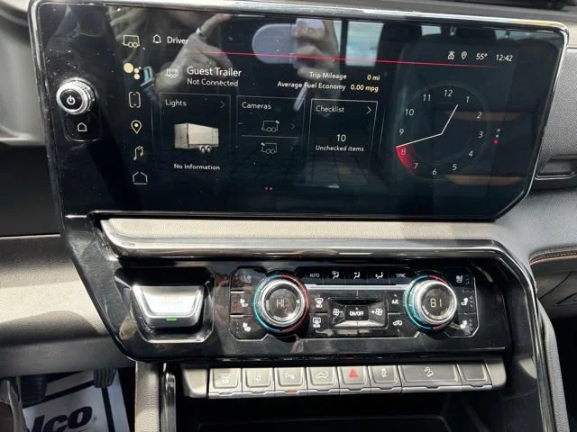 Used 2024 Onyx Black GMC AT4 image 30