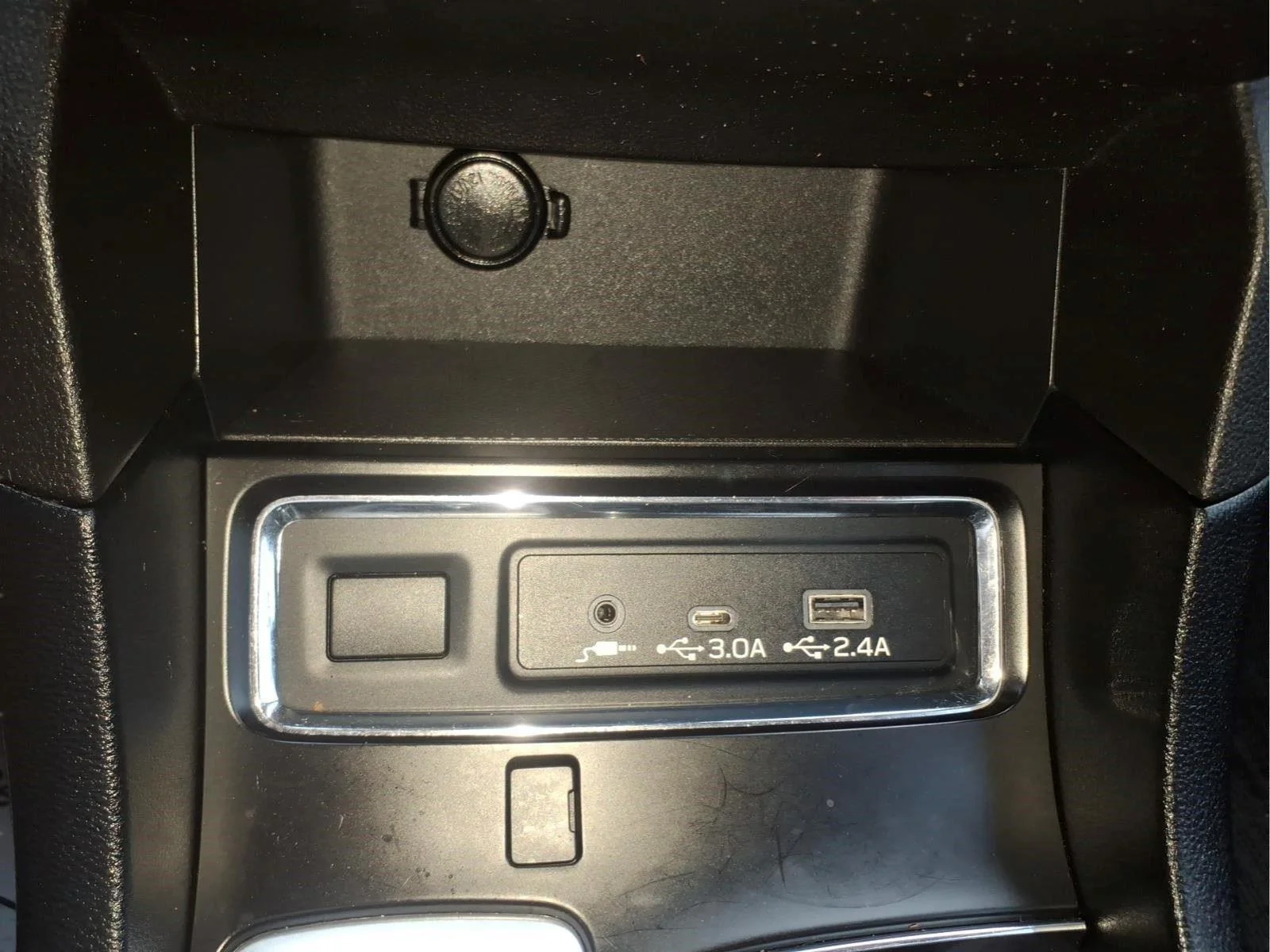 Used 2023 Crystal Black Silica Subaru Limited image 26