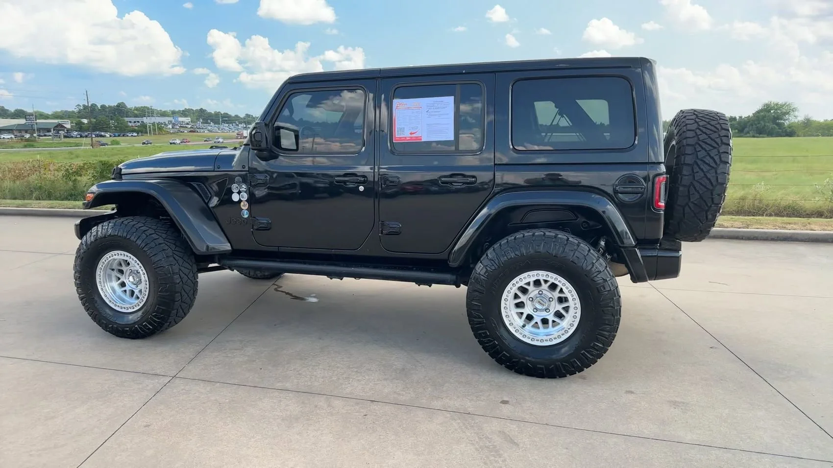 Used 2020 Black Clearcoat Jeep Sahara High Altitude image 6