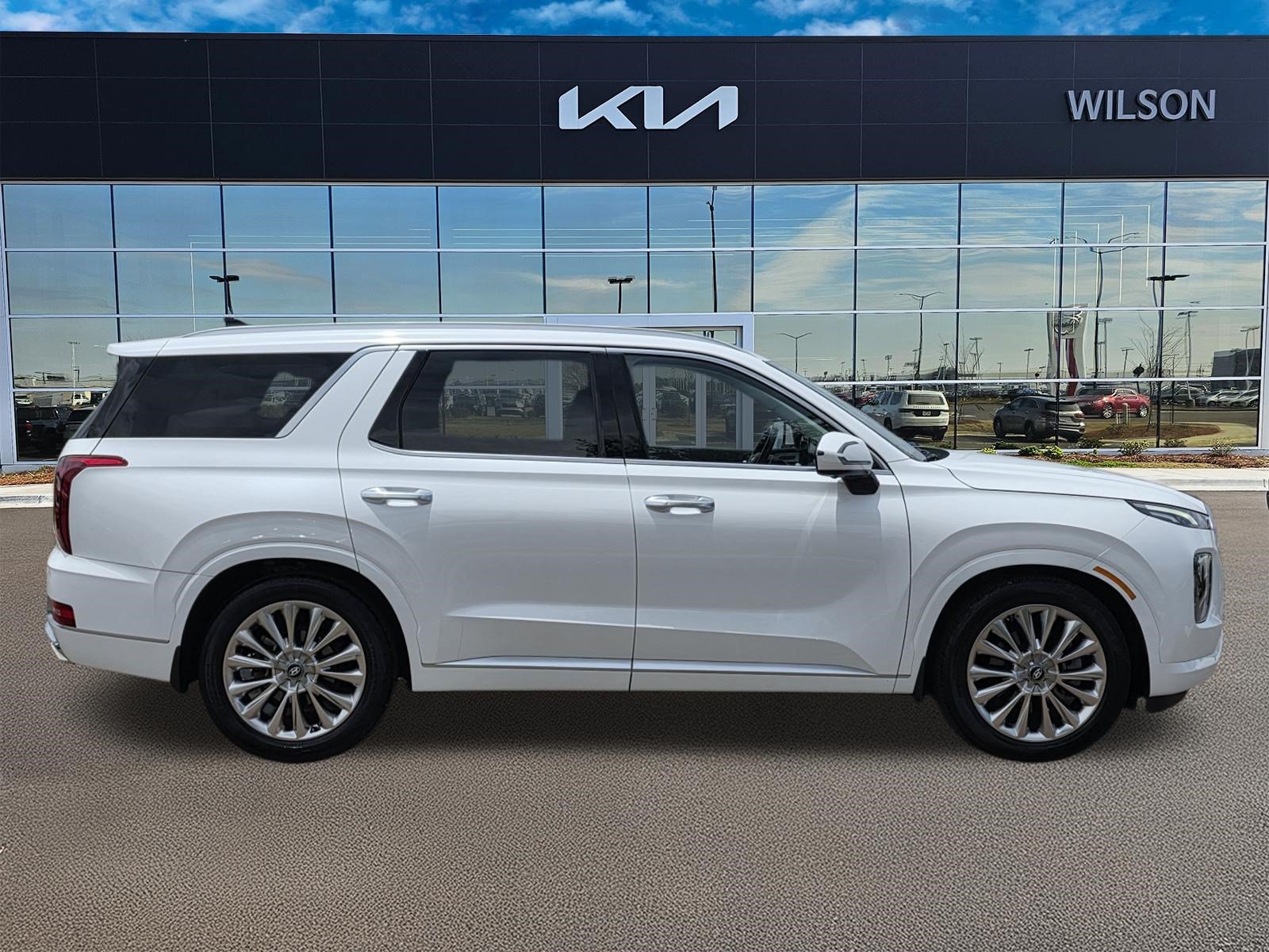 Used 2020 Hyper White Hyundai Limited image 3