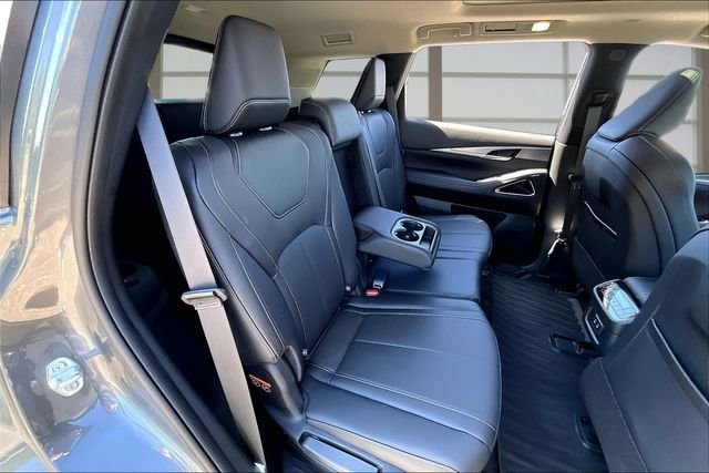 New 2027 GRAPHITE SHADOW INFINITI LUXE image 27