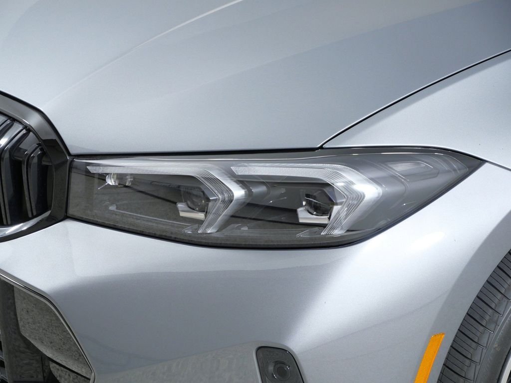 New 2026 Skyscraper Grey Metallic BMW 330i xDrive image 3