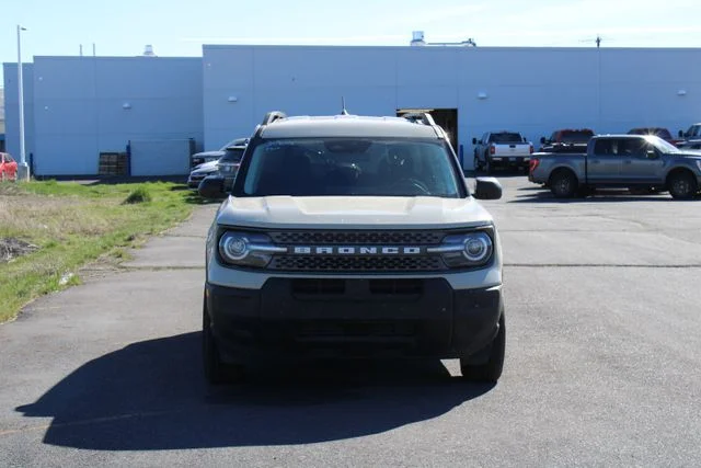 Used 2025 Beige Ford Big Bend image 9