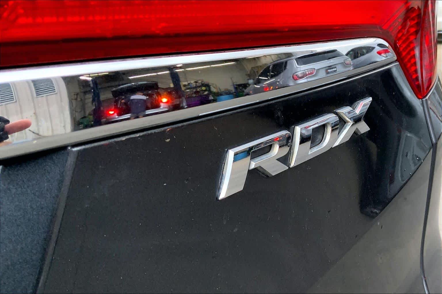 Used 2013 Crystal Black Pearl Acura Tech Pkg image 9
