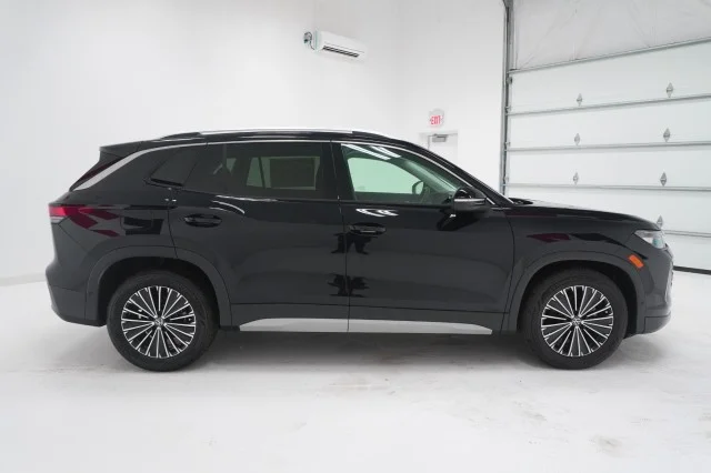 New 2026 Deep Black Pearl Volkswagen S image 4