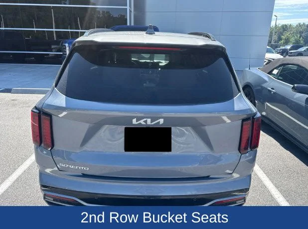 Used 2023 Everlasting Silver Kia EX image 3
