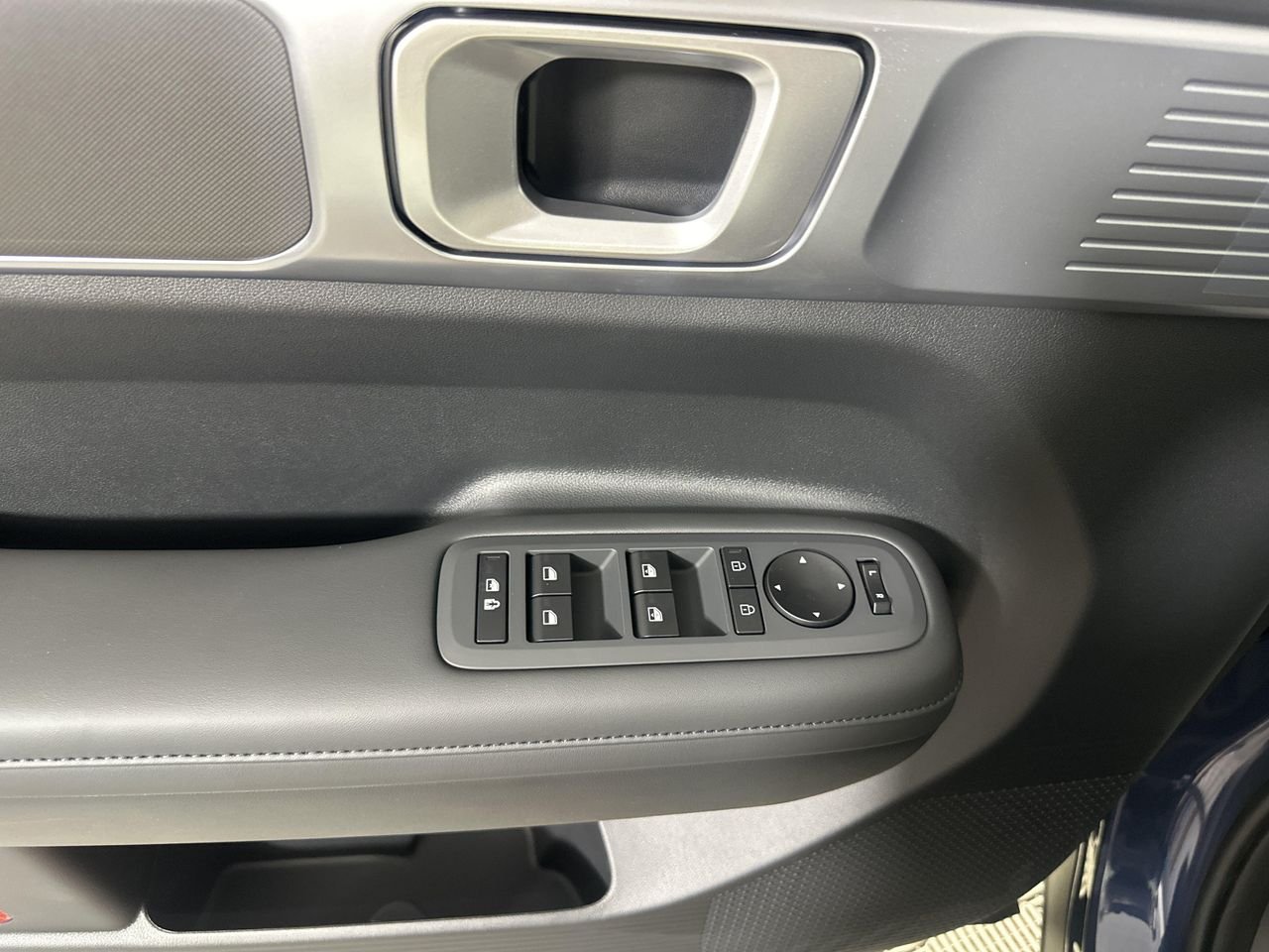 New 2026 Atlantis Blue Hyundai SEL image 11