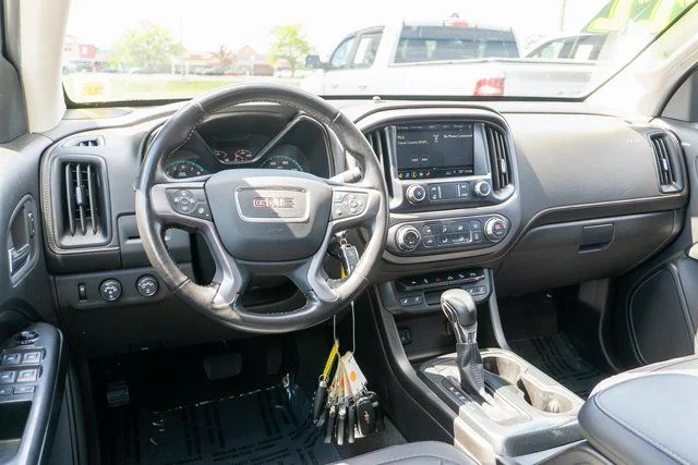 Used 2022 Summit White GMC AT4 w/Leather image 11