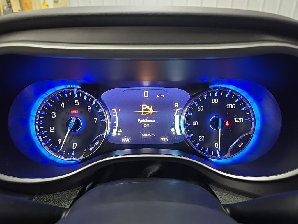 Used 2024 White Chrysler Touring L image 22