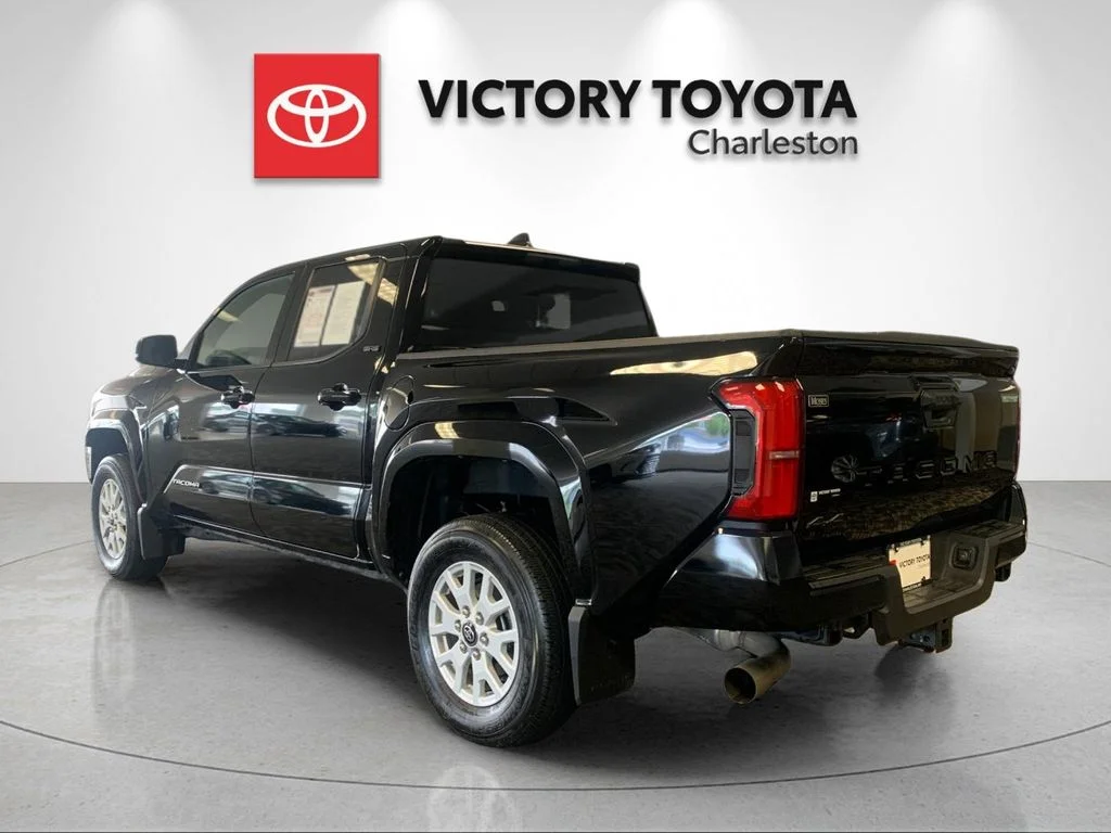 Used 2025 Black Toyota SR5 image 3