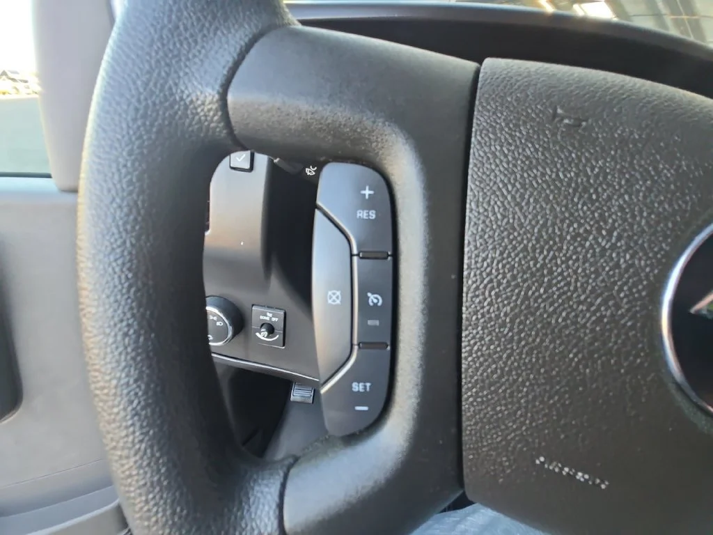 2023 Chevrolet Express Passenger LS - Photo 25
