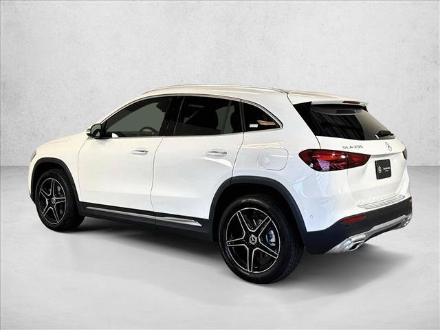 New 2026 Polar White Mercedes-Benz GLA 250 image 36