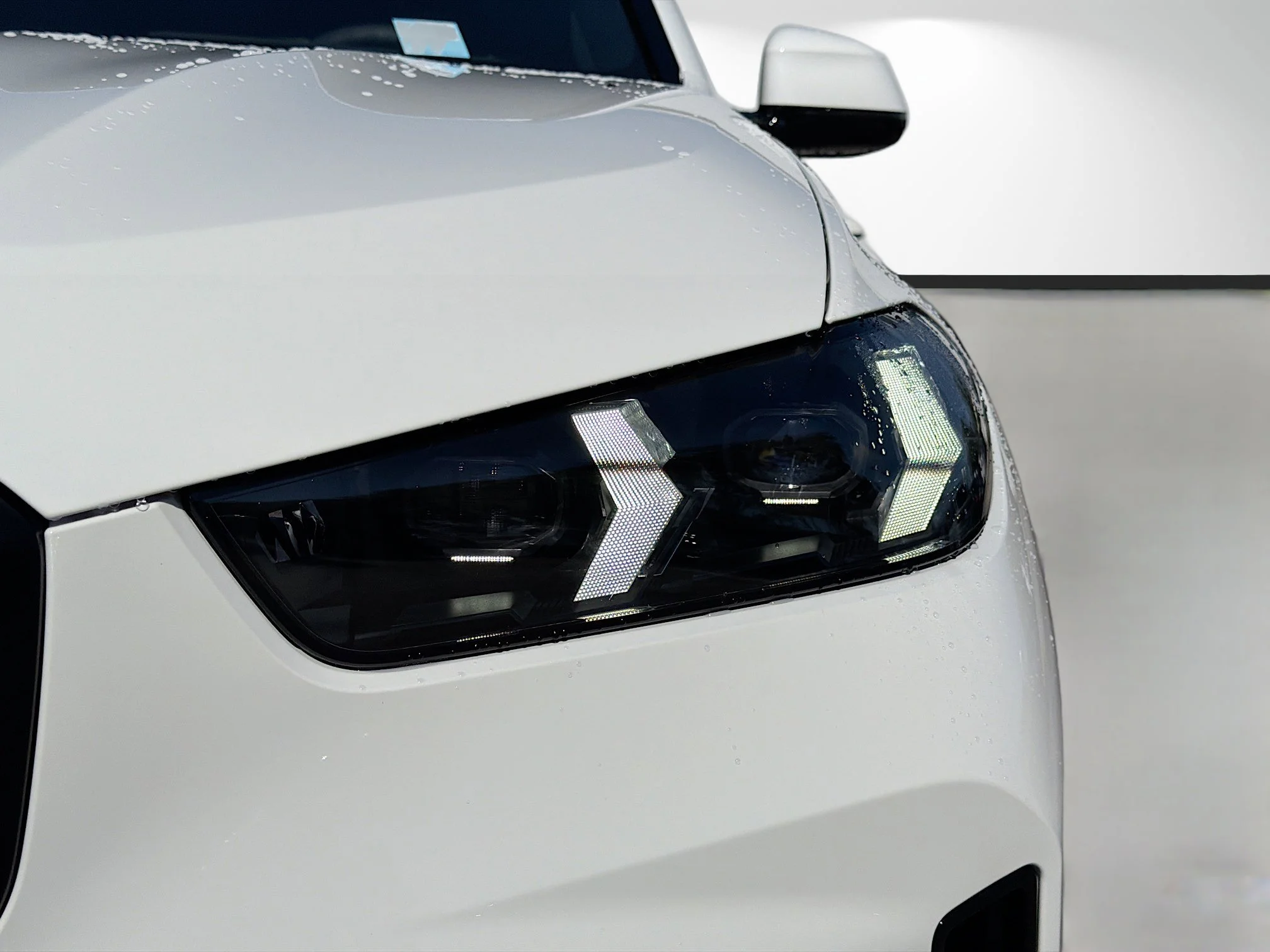 New 2026 Alpine White BMW xDrive40i image 9