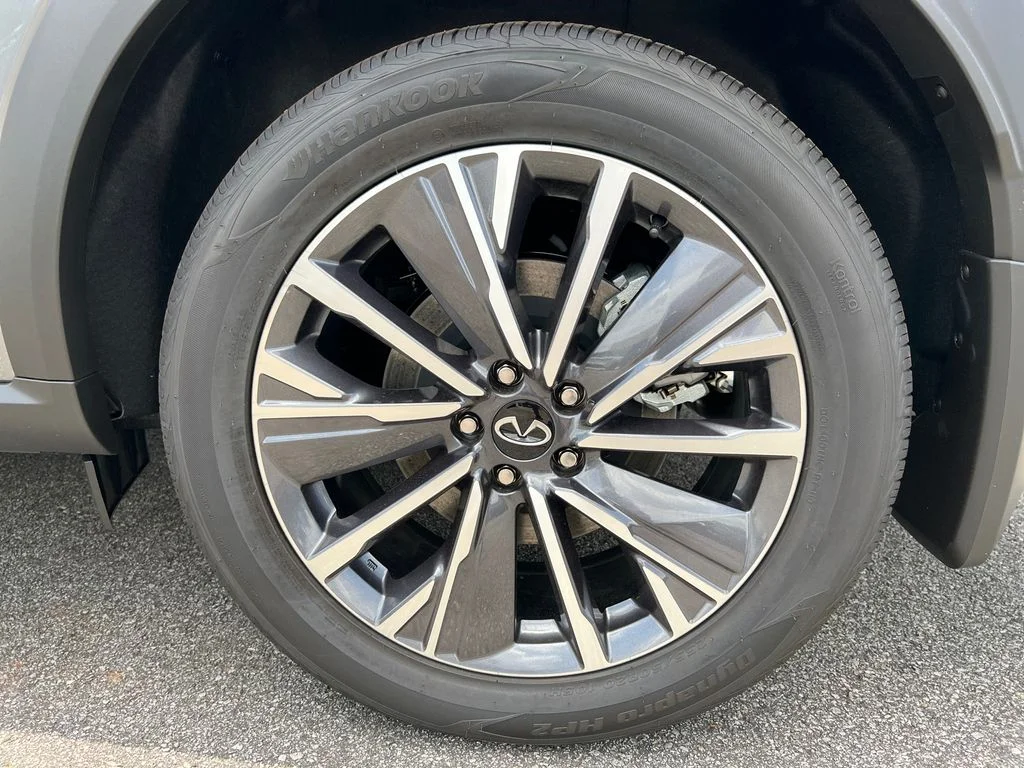 New 2027 GRAPHITE SHADOW INFINITI Luxe FWD image 26