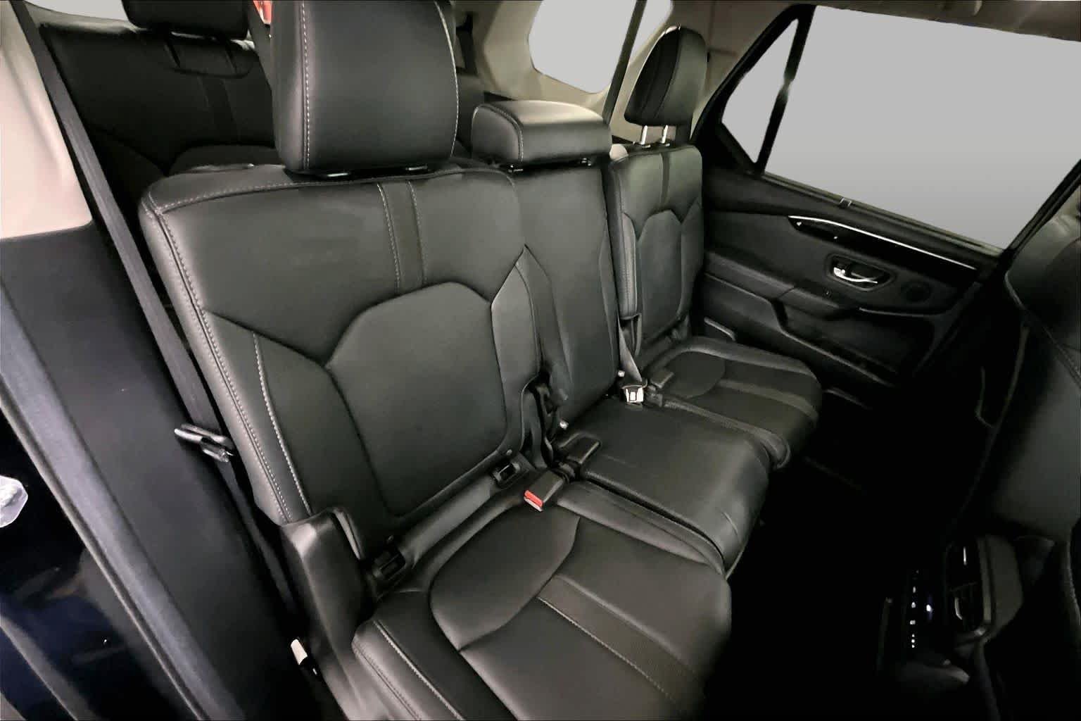 Used 2025 Crystal Black Pearl Honda EX-L image 19