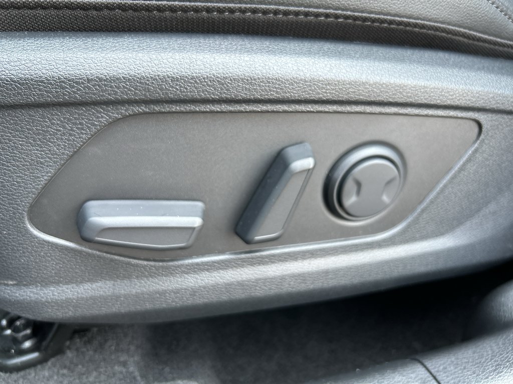 New 2026 Wolf Gray Kia EX image 18