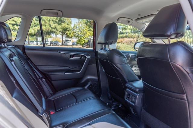 Certified Used 2023 RUBY FLARE PEARL Toyota  image 22
