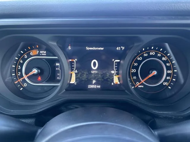 Used 2024 Geen Jeep Sport S image 33