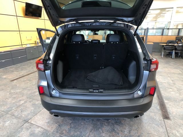 Certified Used 2025 Gray Metallic Ford ST-Line image 19