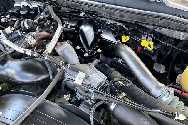 Used 2019 Magnetic Metallic Ford Lariat image 31