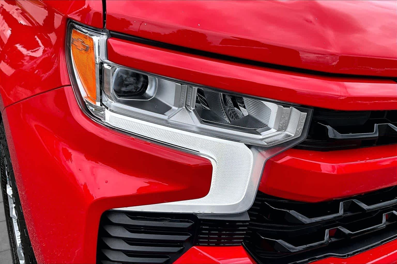 Used 2022 Red Hot Chevrolet RST image 27