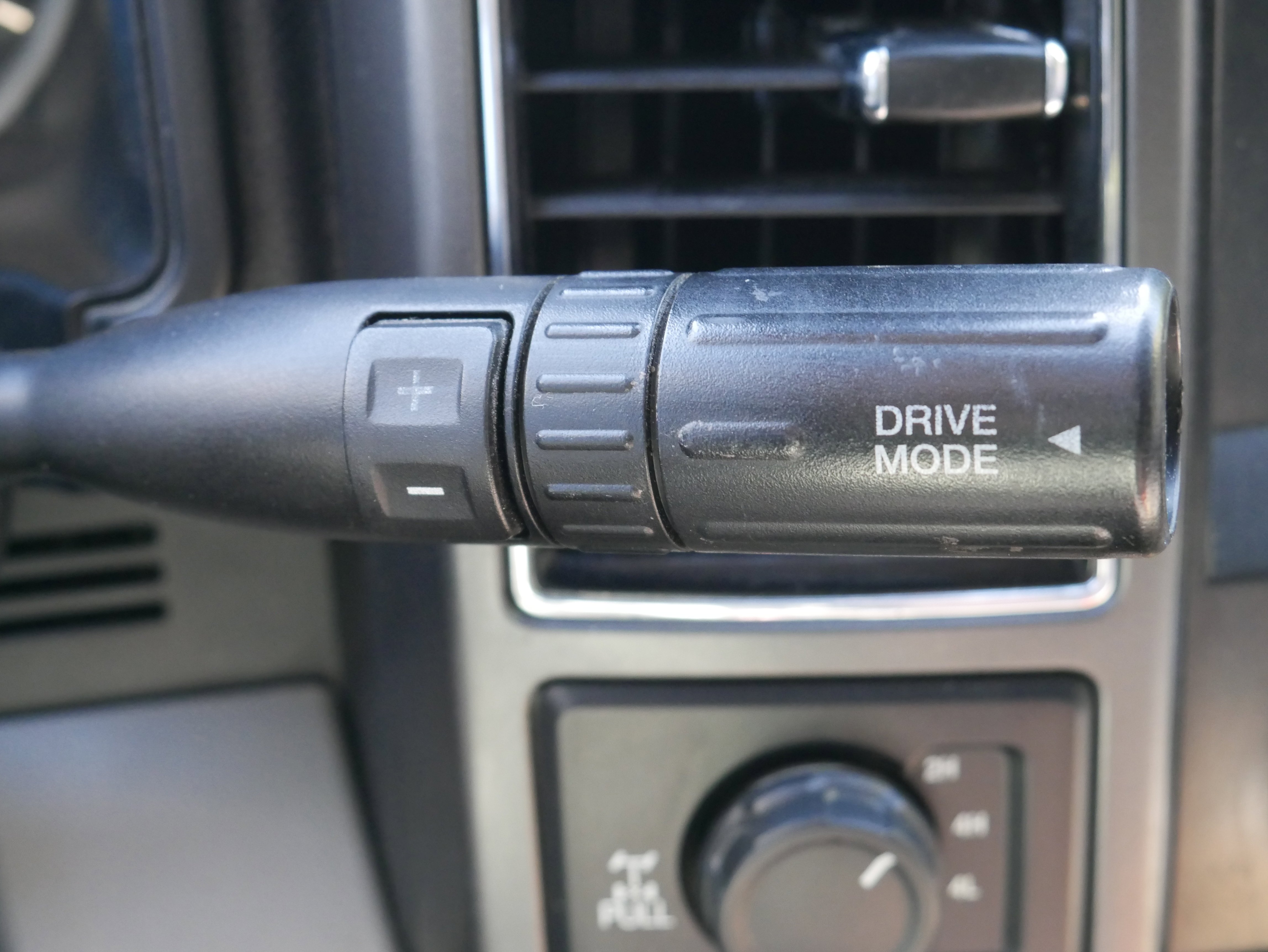 Used 2018 Wht Ford XL image 29