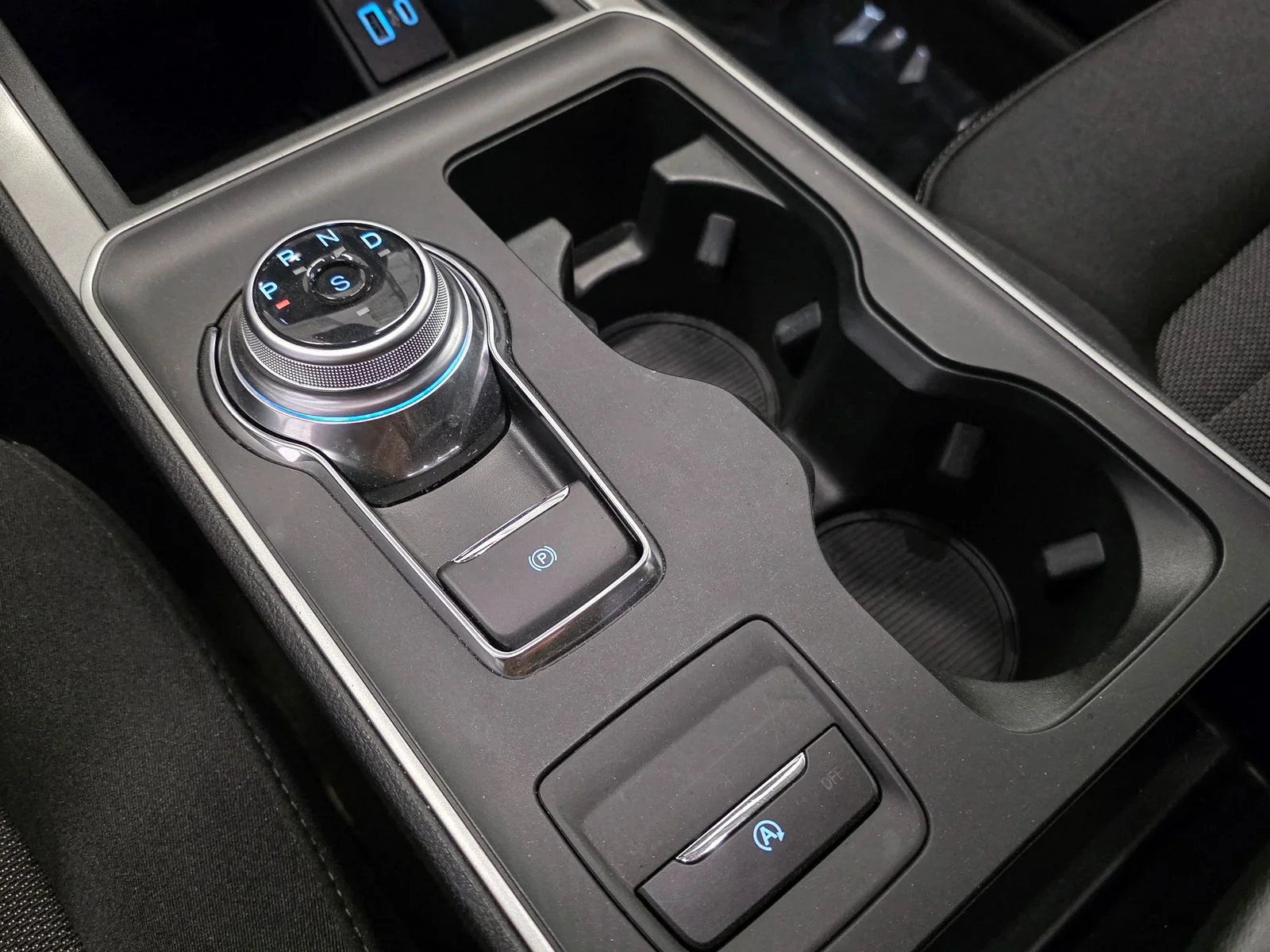 New 2024 Iconic Silver Metallic Ford SE image 29