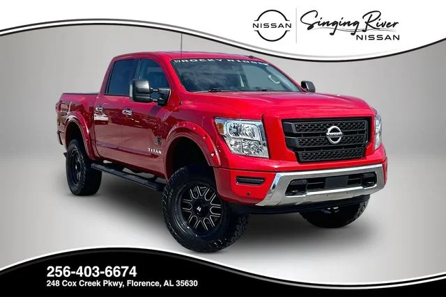 2021 Nissan Titan SV 4X4 Crew Cab's photo