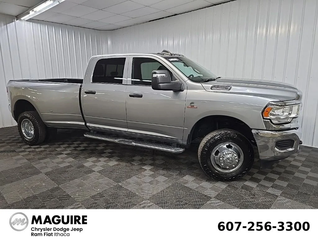 Used 2024 Silver Ram Tradesman image 1