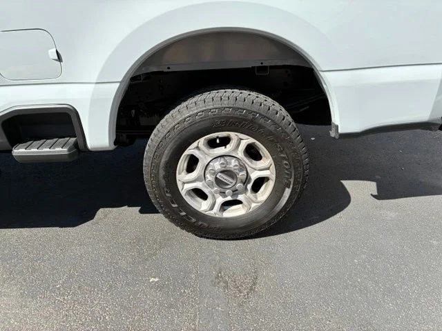 New 2026 Avalanche Ford XLT image 17
