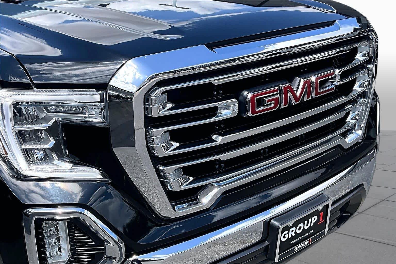 Used 2021 Onyx Black GMC SLT image 28