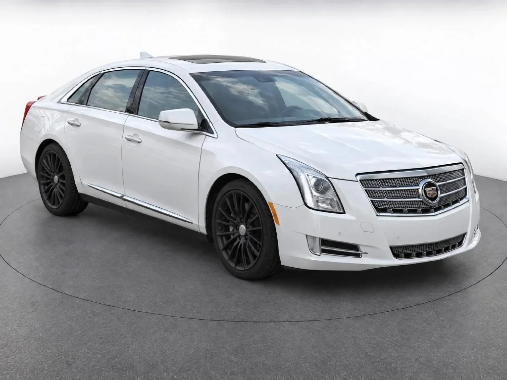 Used 2013 Cadillac XTS Platinum Collection with VIN 2G61V5S31D9163247 for sale in Saginaw, MI